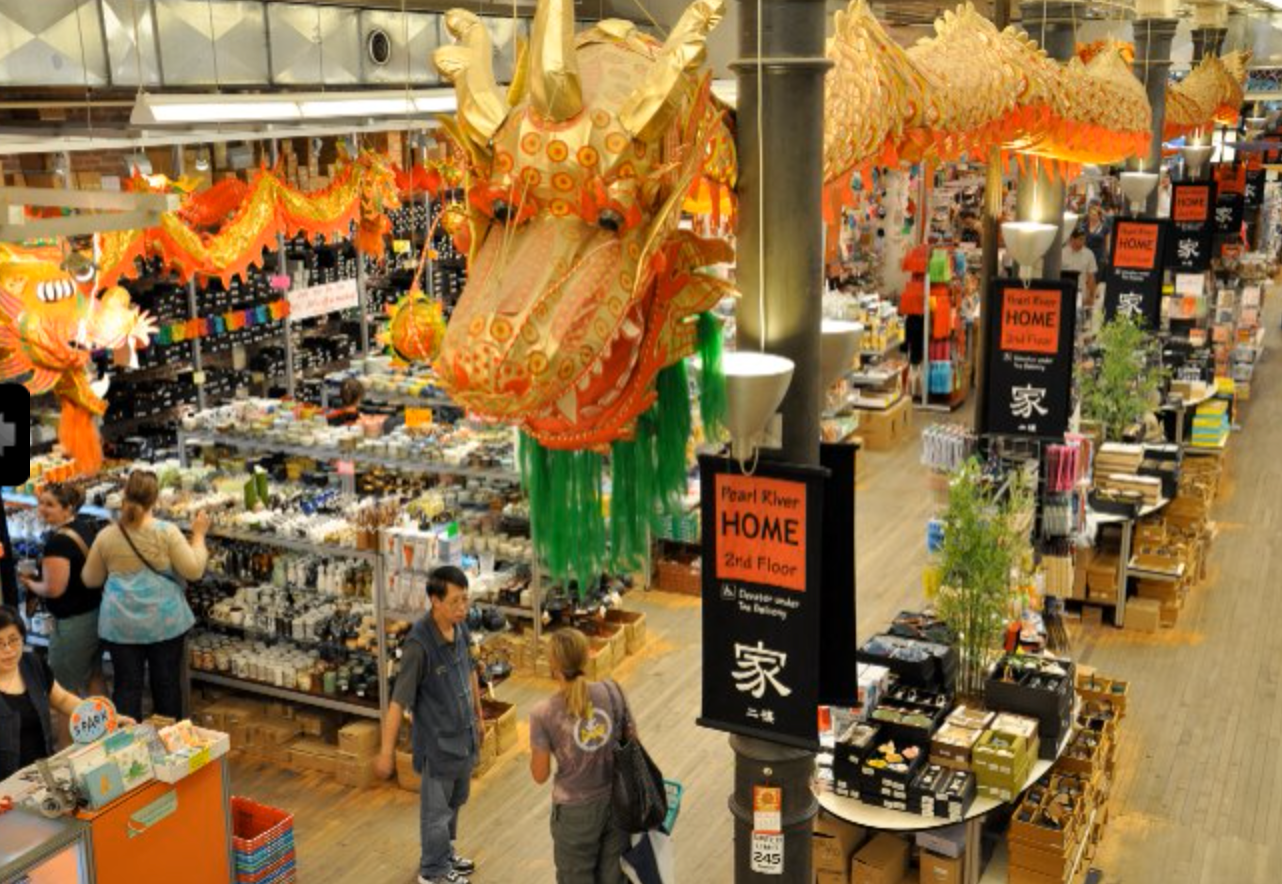 Stylish Spoon's Friday Find in NYC - Pearl River Mart - an Asian import store filled with stylish & inexpensive home goods and party supplies