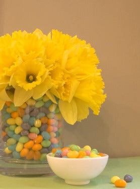 Easter daffodil jelly bean centerpiece for spring